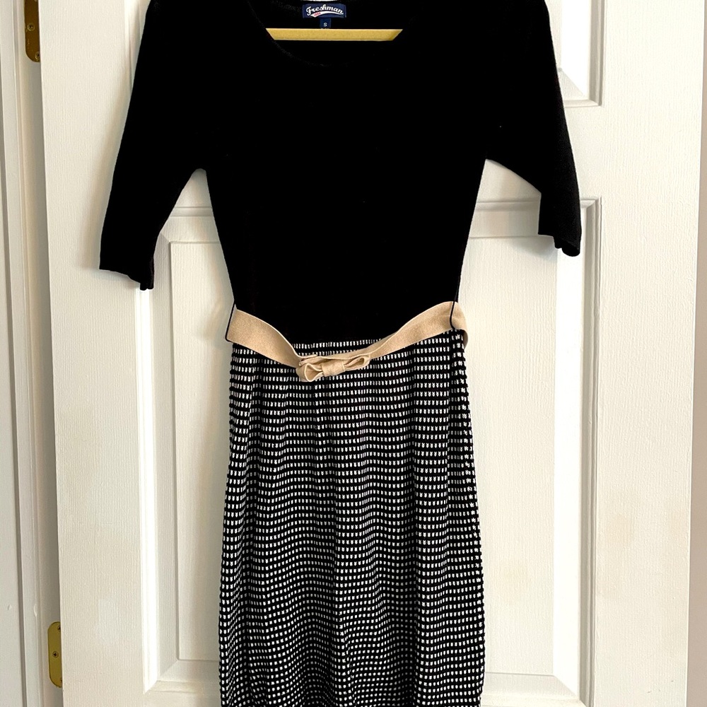 Short-sleeve Sweater Dress 👗